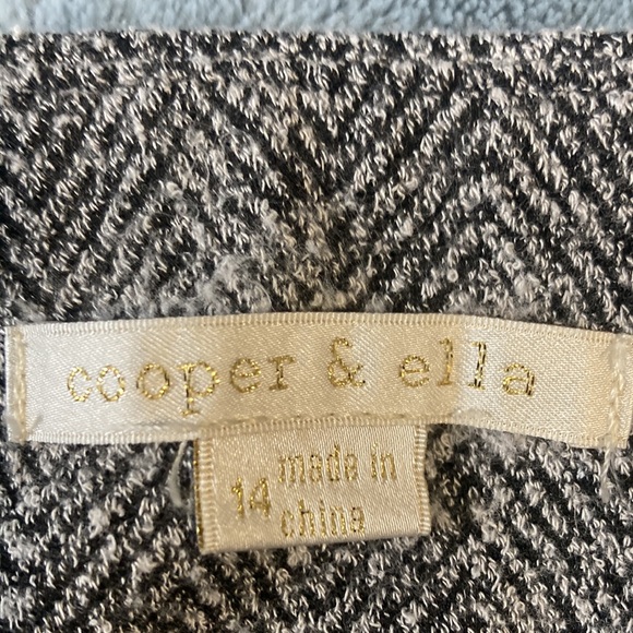 Copper&Ella black and white patterned slip on pants with slits at the bottom - Picture 3 of 4